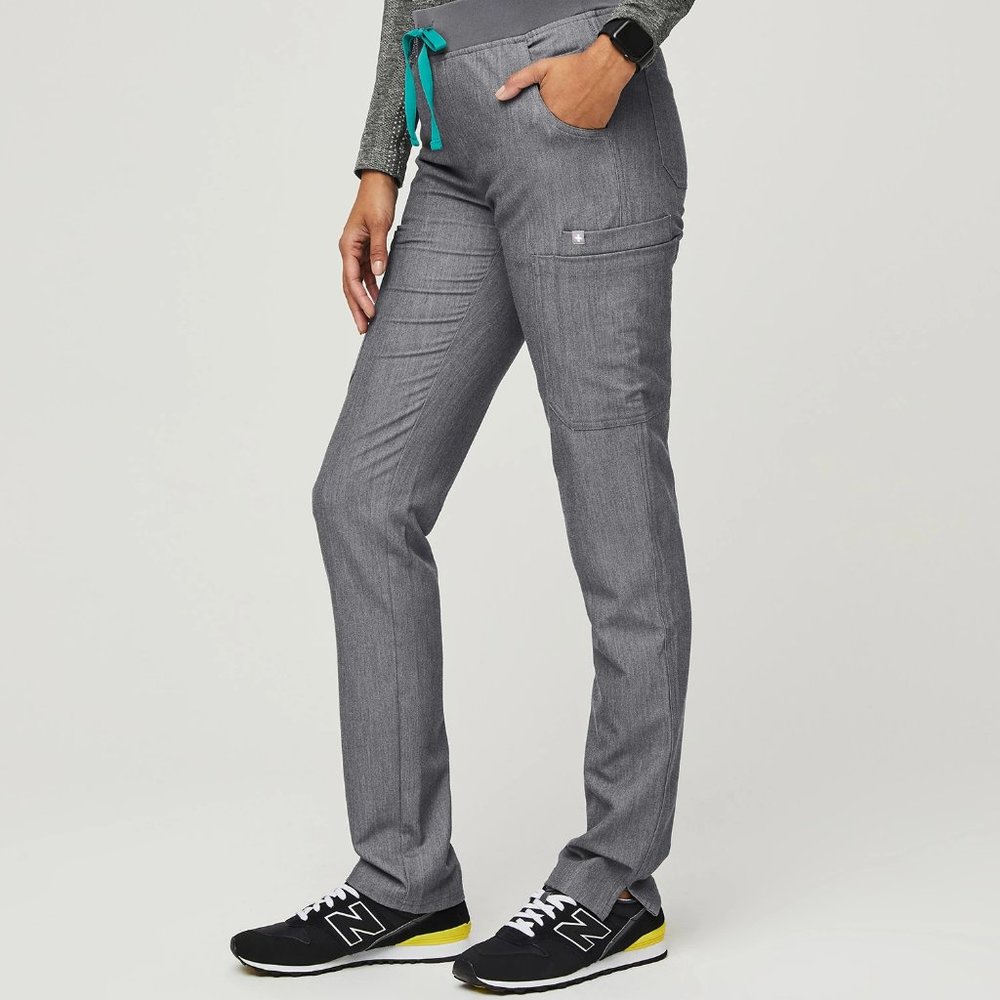 FIGS Women’s Graphite Yola™ Skinny Scrub Pants PXL